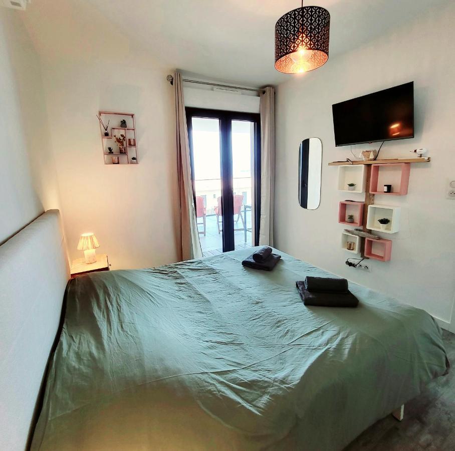 Appartement De Standing Bord De Mer Pietrosella ภายนอก รูปภาพ